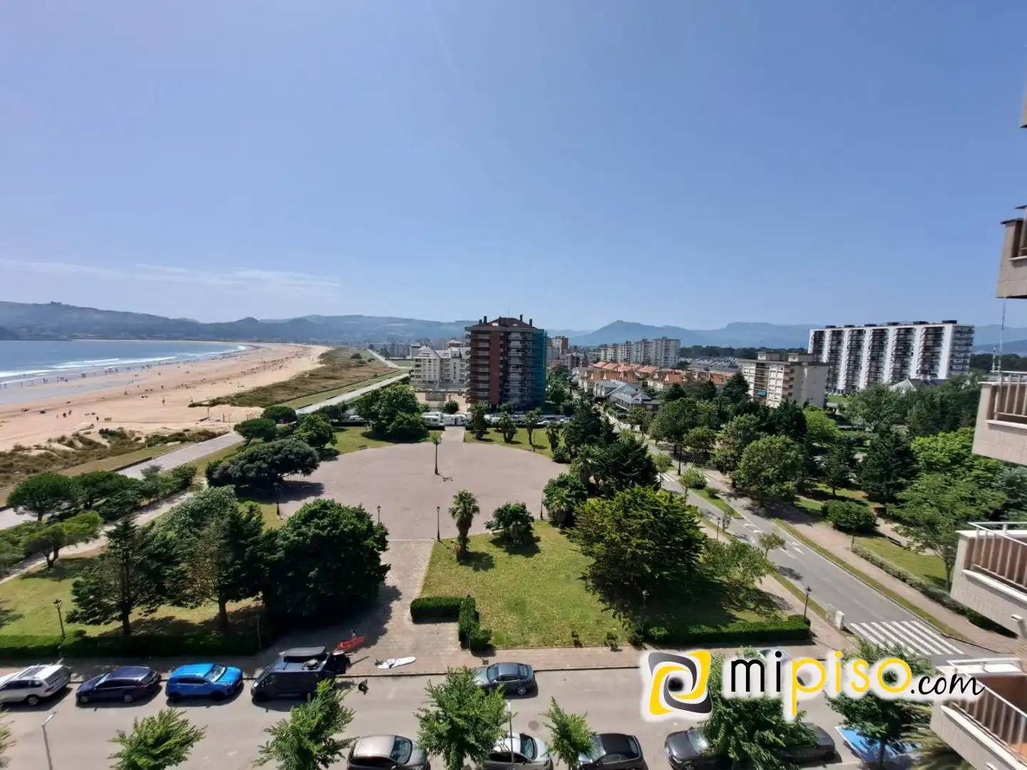 Exterior view of Flat for rent in Laredo  with Terrace and Furnished