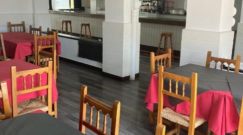 Restaurante-Cafetería en Venta en Ugíjar | 120 m² + Terrazas | Listo para Empezar