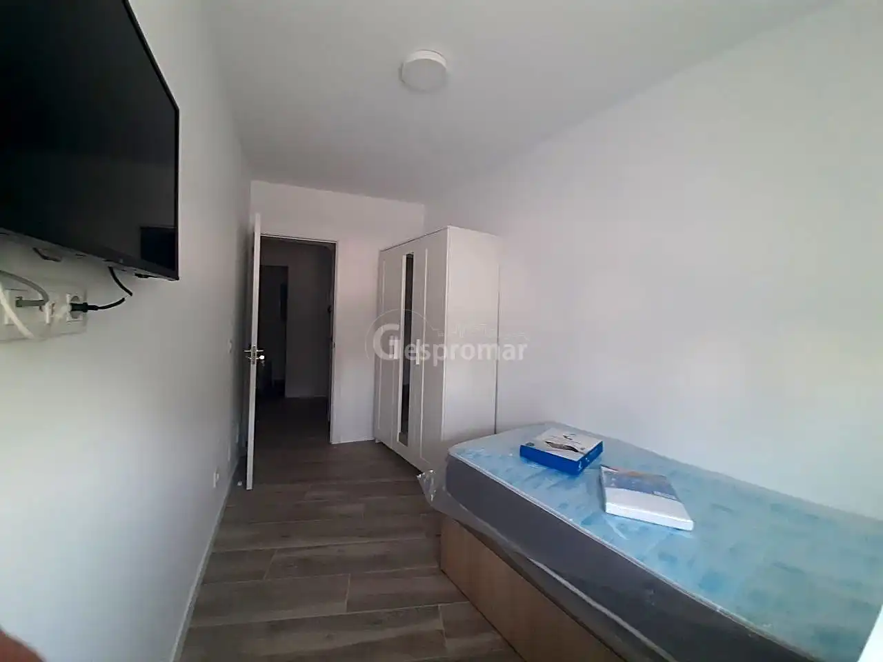 Bedroom of Flat for share in Madrid  with Air Conditioner, Heating and Furnished