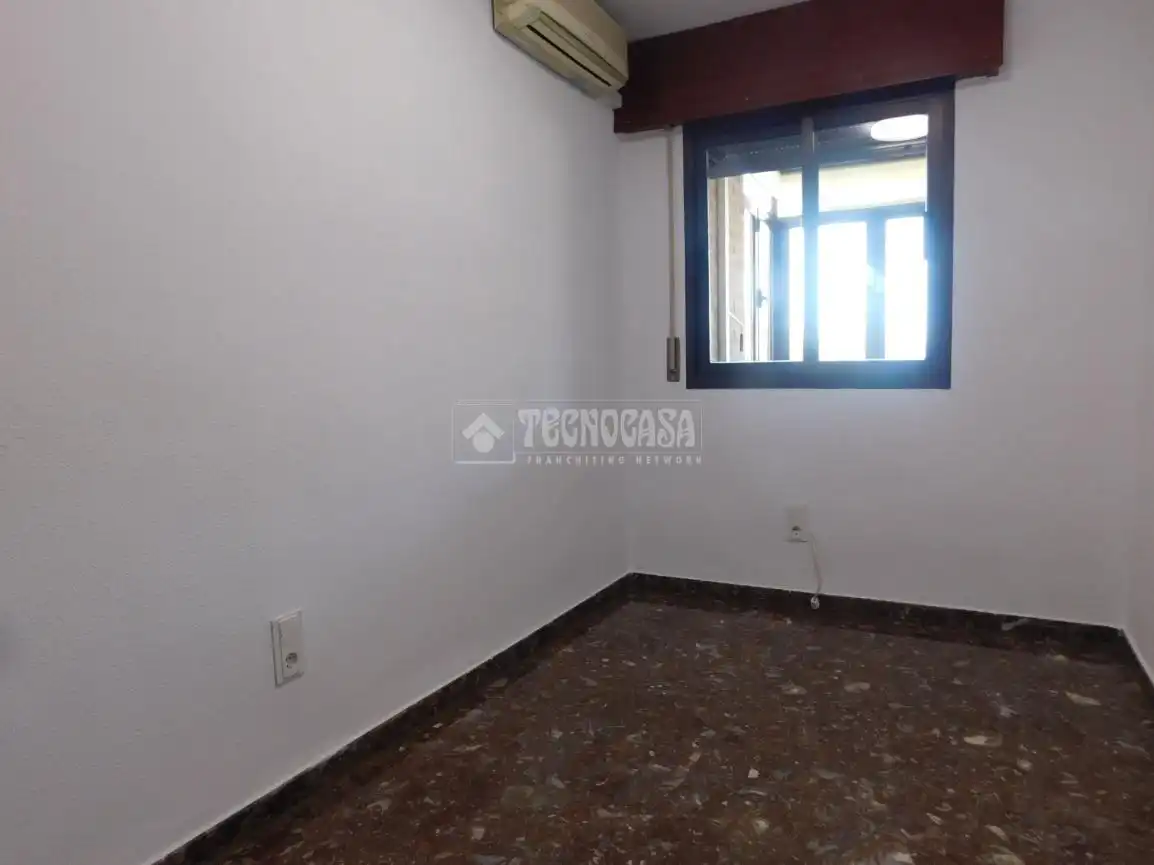 Bedroom of Flat for sale in Zaragoza  with Air Conditioner, Heating and Terrace