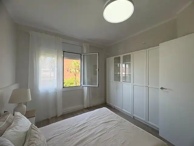 Bedroom of Flat for sale in Barcelona