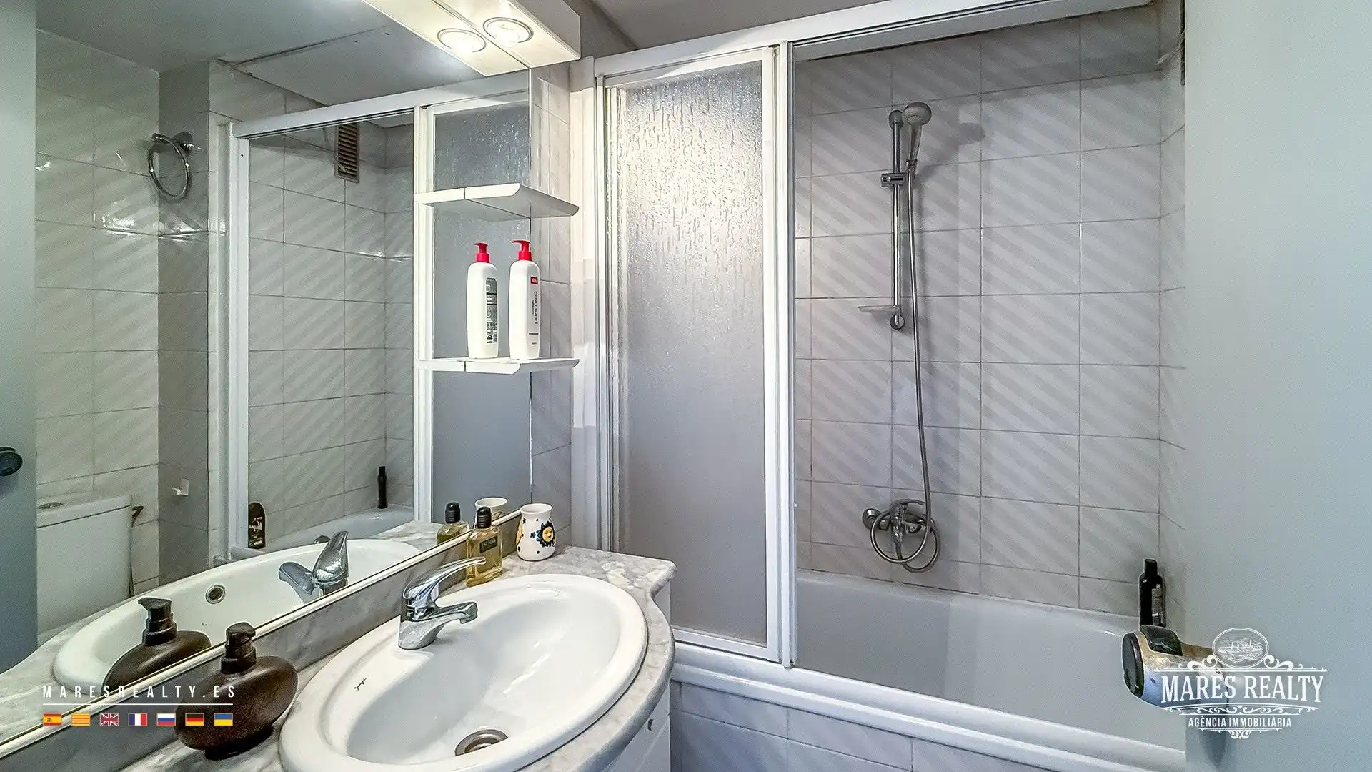 Bathroom of Flat for sale in Lloret de Mar  with Air Conditioner, Heating and Furnished