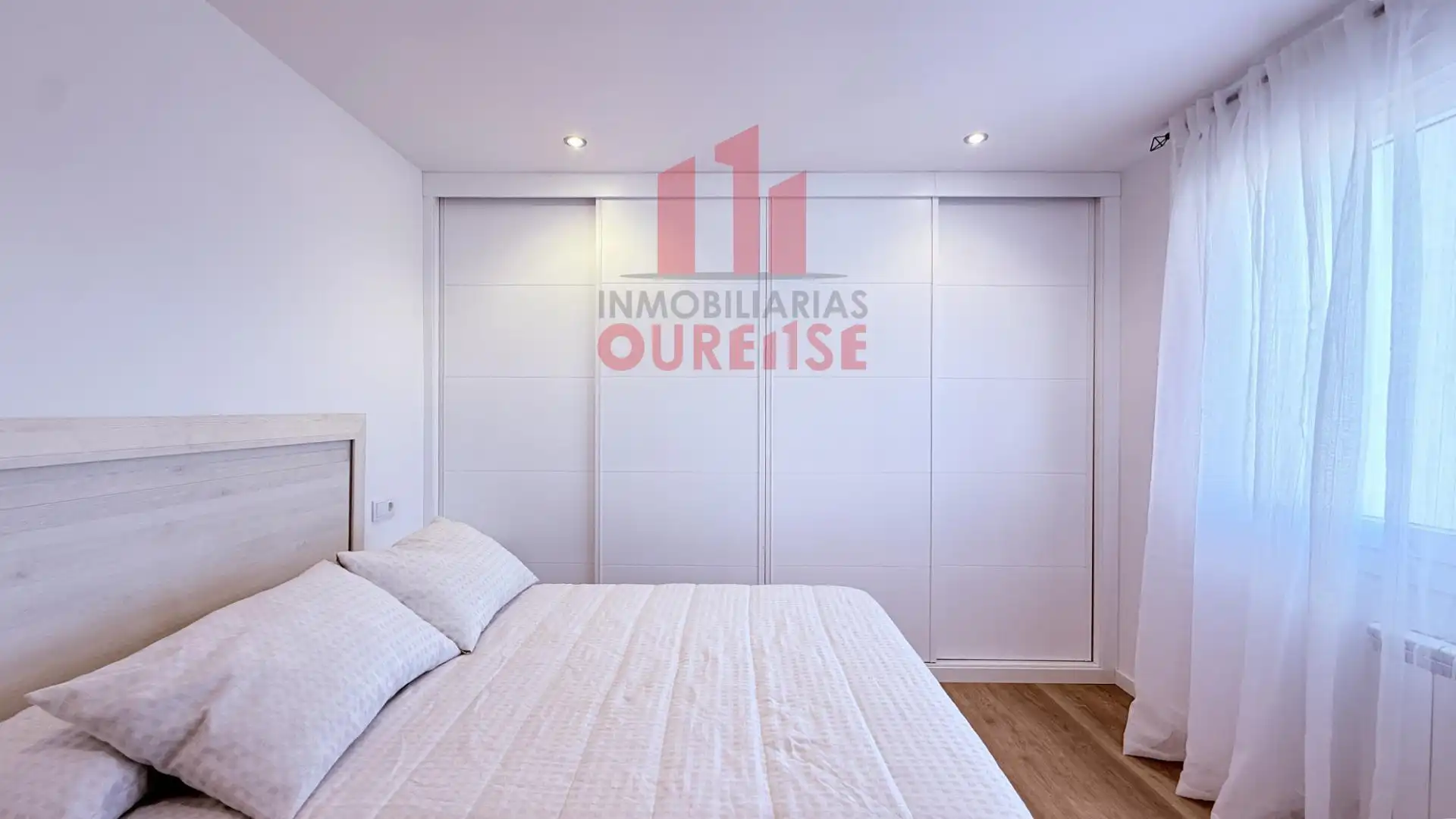 Habitación de Piso de alquiler en Ourense Capital  con Calefacción y Amueblado