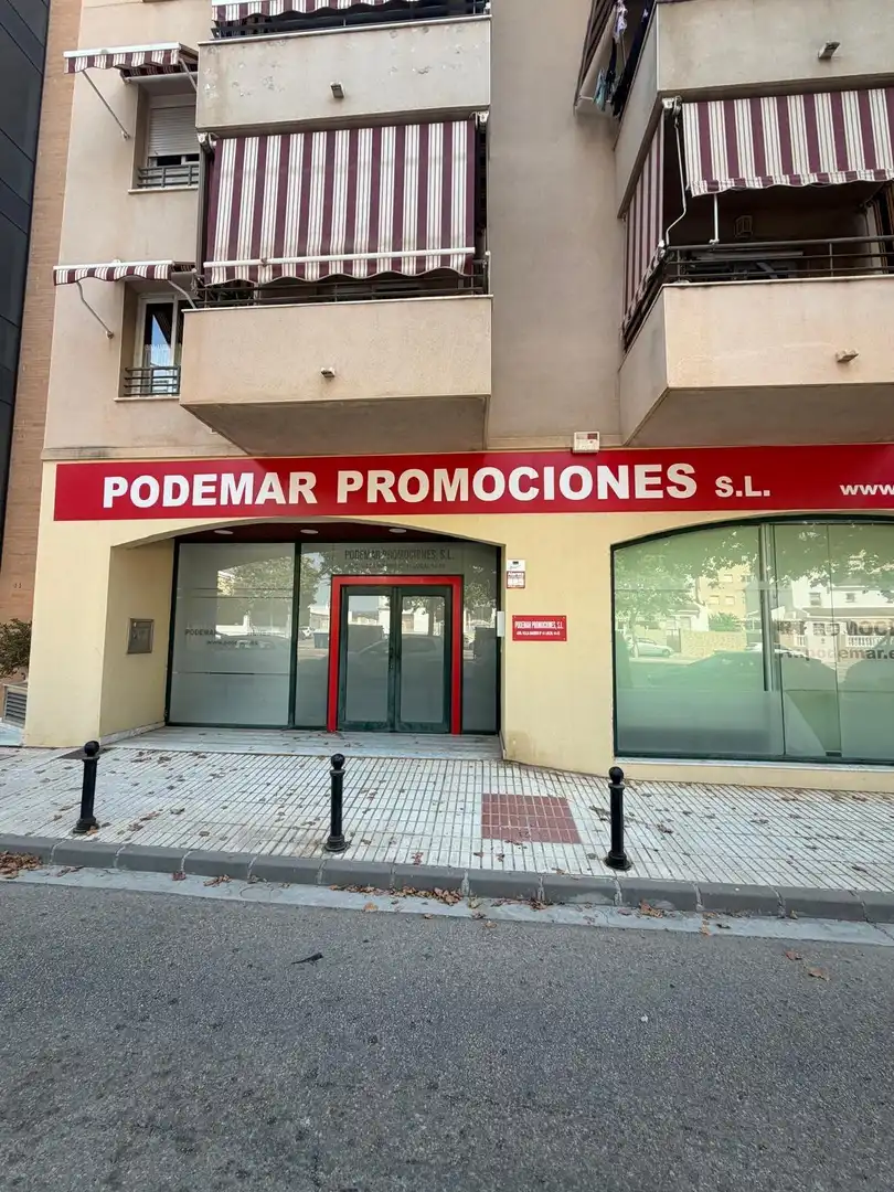 Business premises for sale in Vélez-Málaga ciudad, imagen 2
