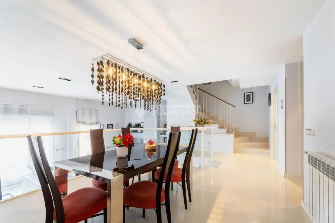 Dining room of Houses for sale in Torrelodones  with Air Conditioner, Private garden and Terrace