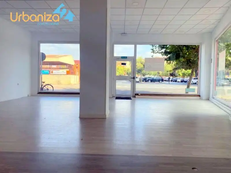 Local en venta en Badajoz con Aire acondicionado
