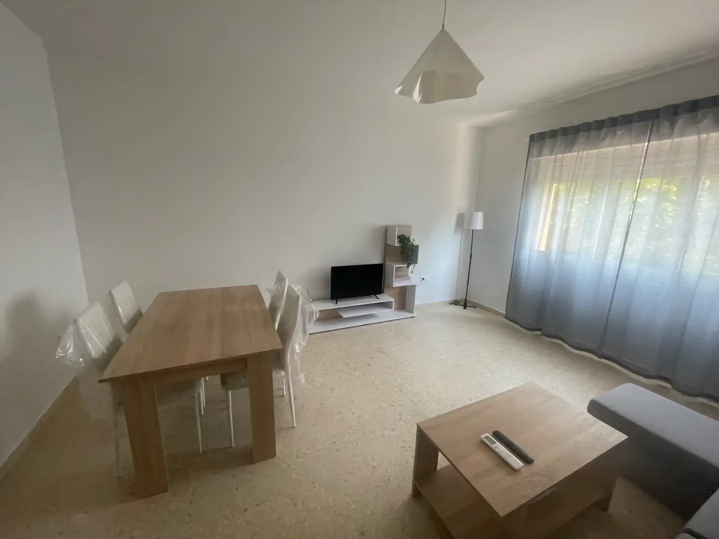 Living room of Flat for rent in Almendralejo  with Air Conditioner, Furnished and Oven