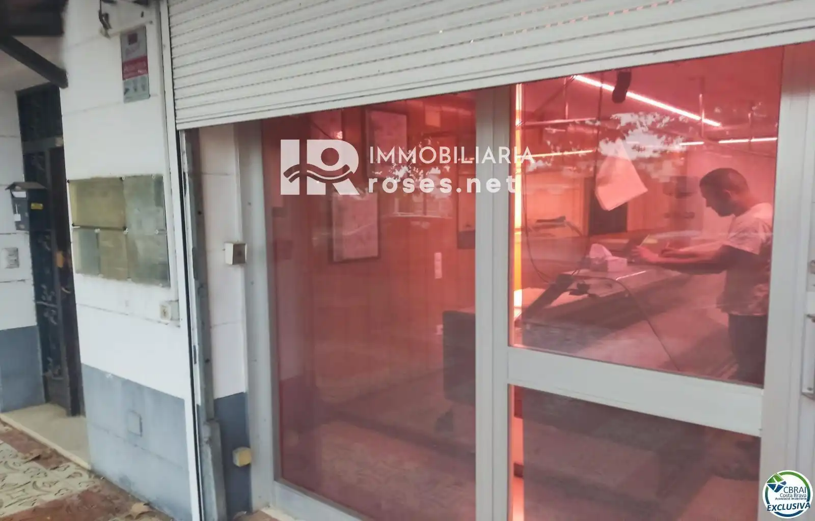 Local comercial en venta en Puigmal 4D