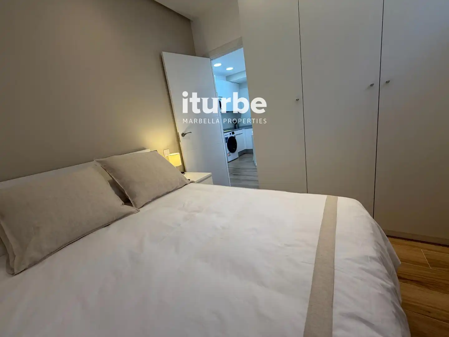 Bedroom of Flat for rent in Madrid  with Heating, Furnished and Alarm