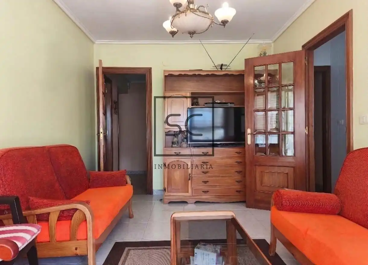 Sala d'estar de Casa o xalet en venda en Narón amb Calefacció i Jardí privat