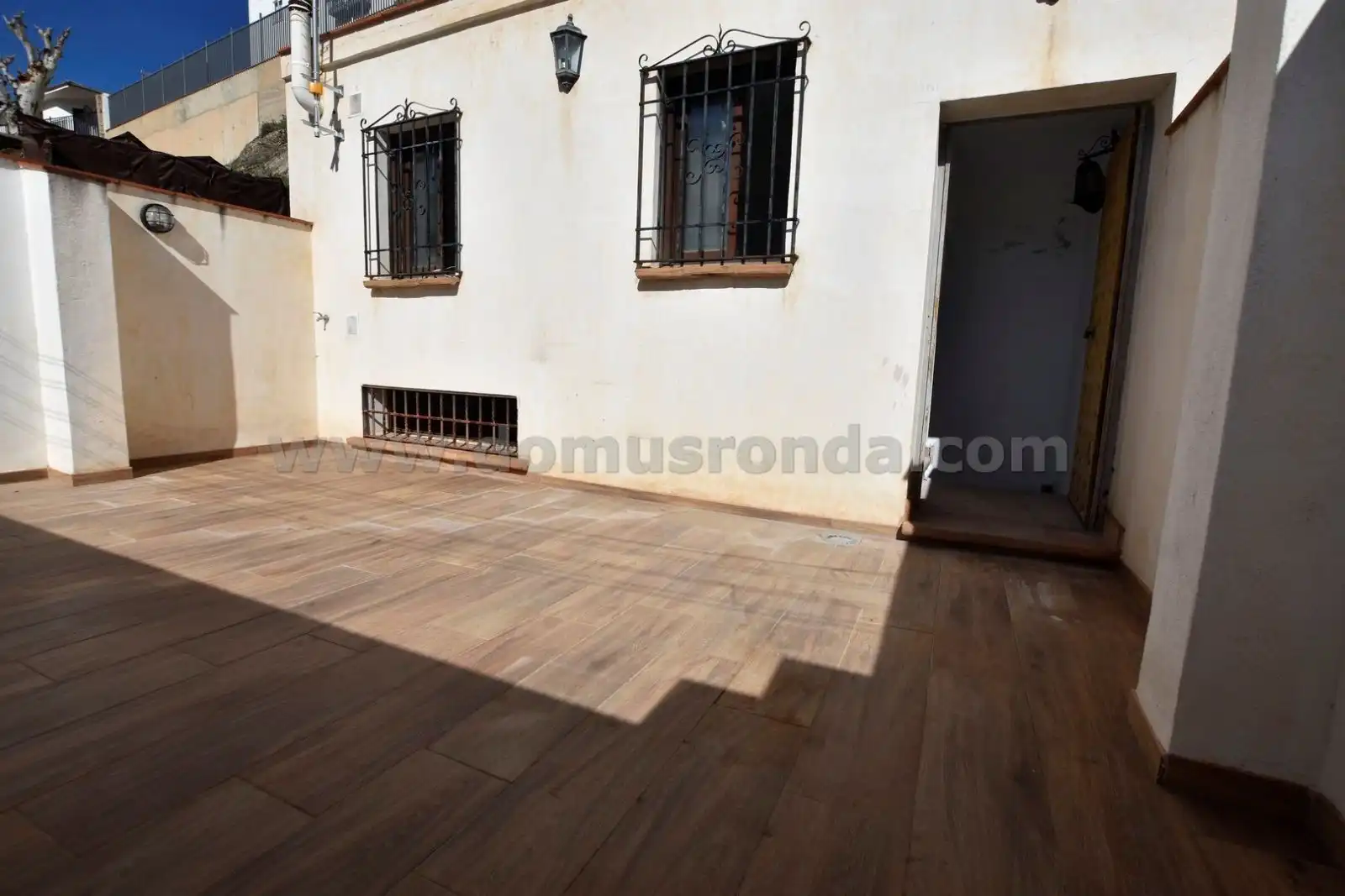 Vista exterior de Casa o xalet en venda en Ronda amb Terrassa i Traster