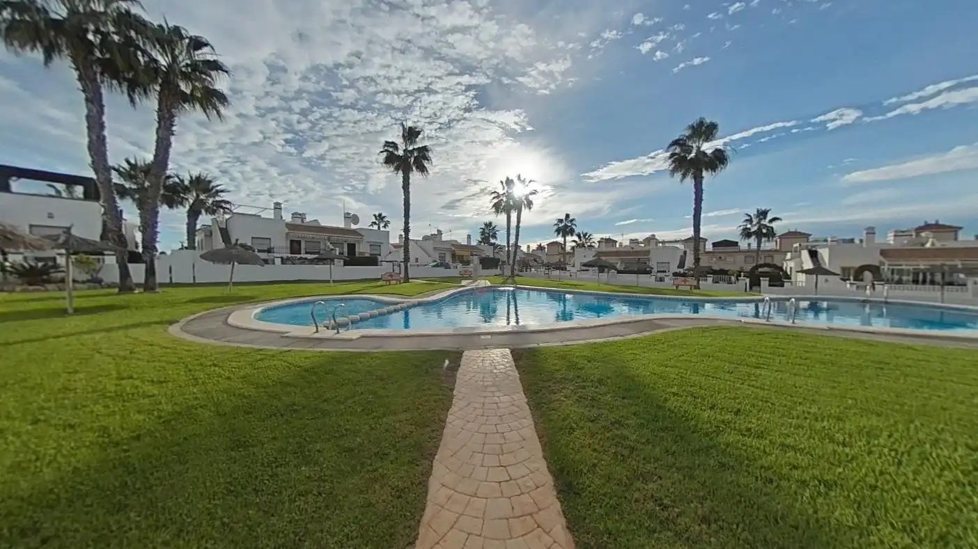 Jardí de Àtic en venda en Orihuela amb Piscina