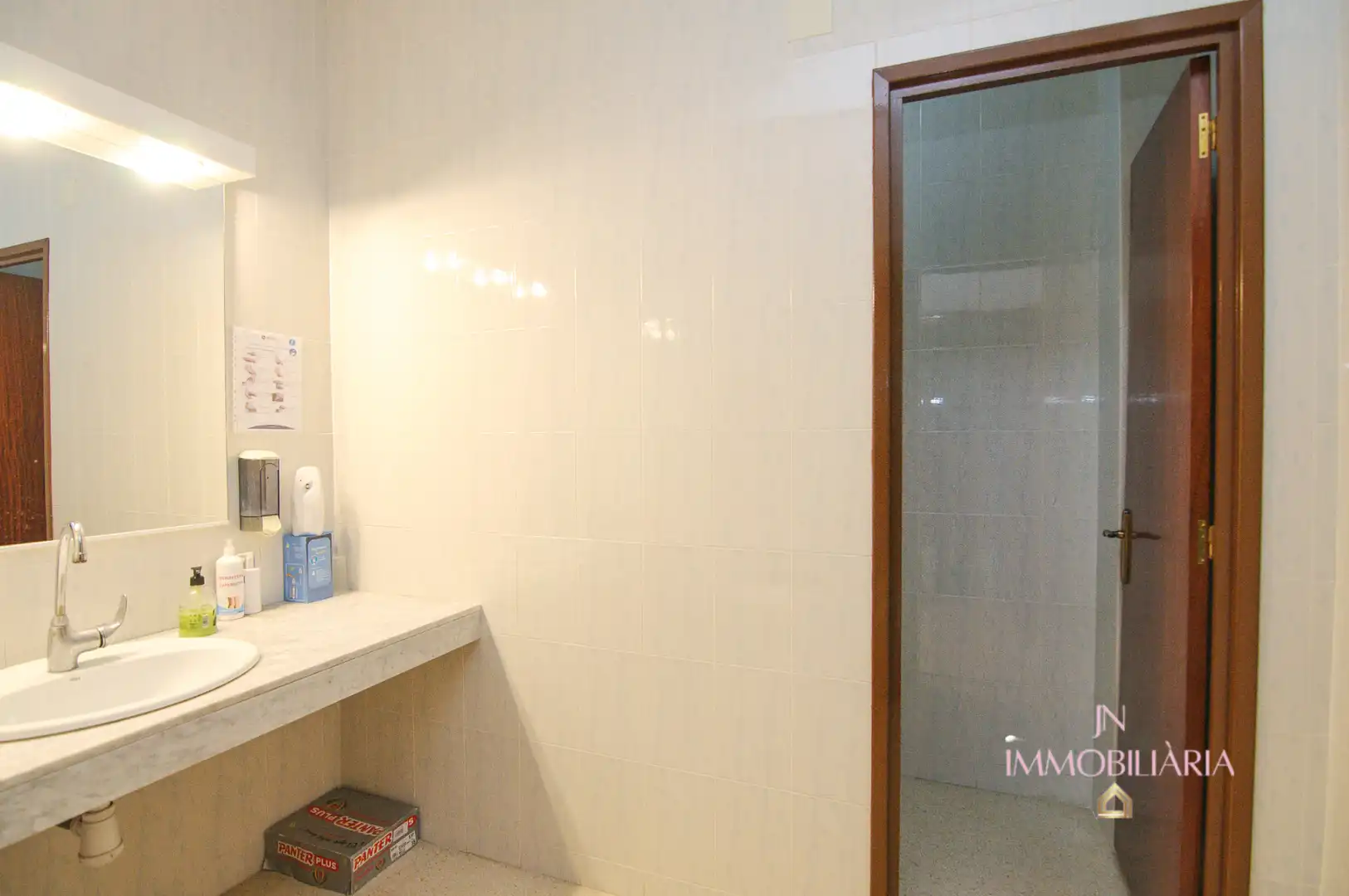 Baño de Nave industrial en venta en Piera