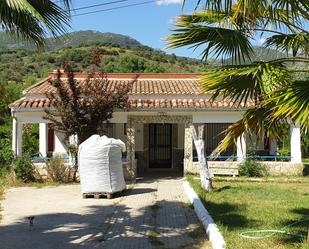 Vista exterior de Finca rústica en venda en Benaocaz amb Jardí privat, Terrassa i Piscina