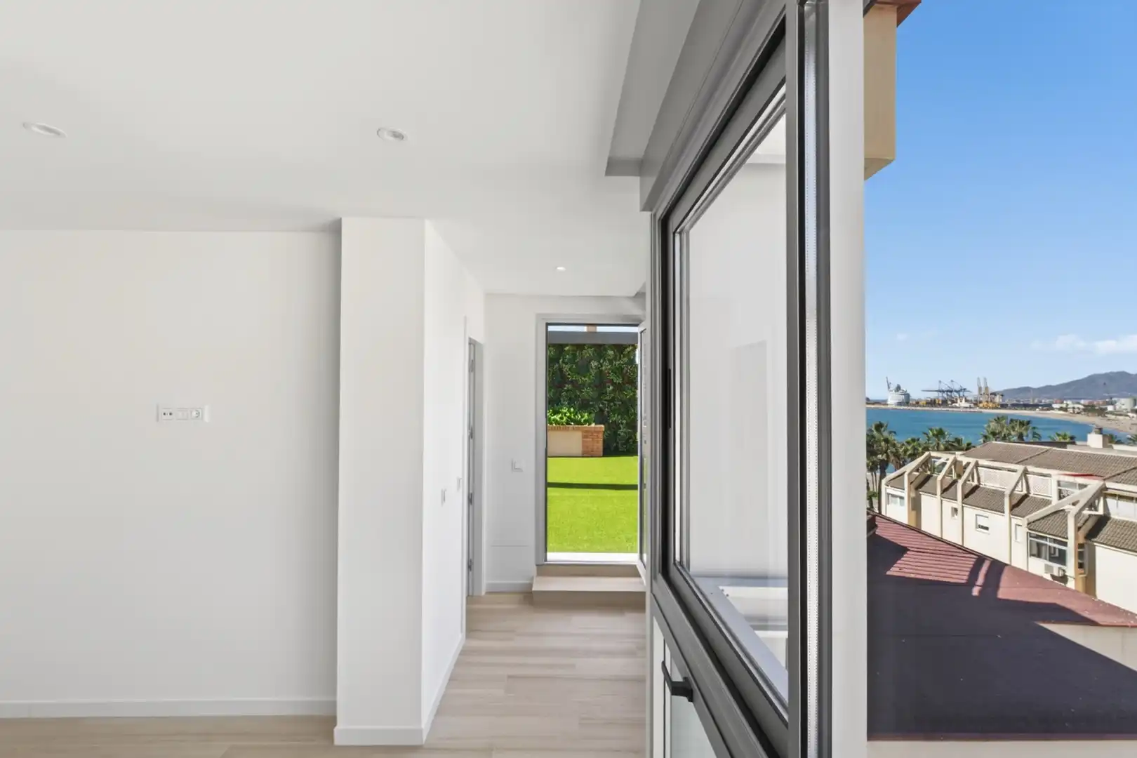 Ático en venta en Málaga con Aire acondicionado, Terraza y Piscina