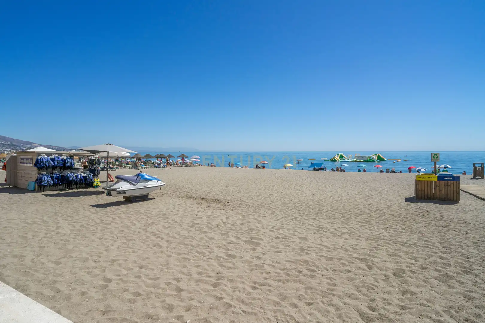 Vista exterior de Piso en venta en Fuengirola con Aire acondicionado, Horno y Lavadora