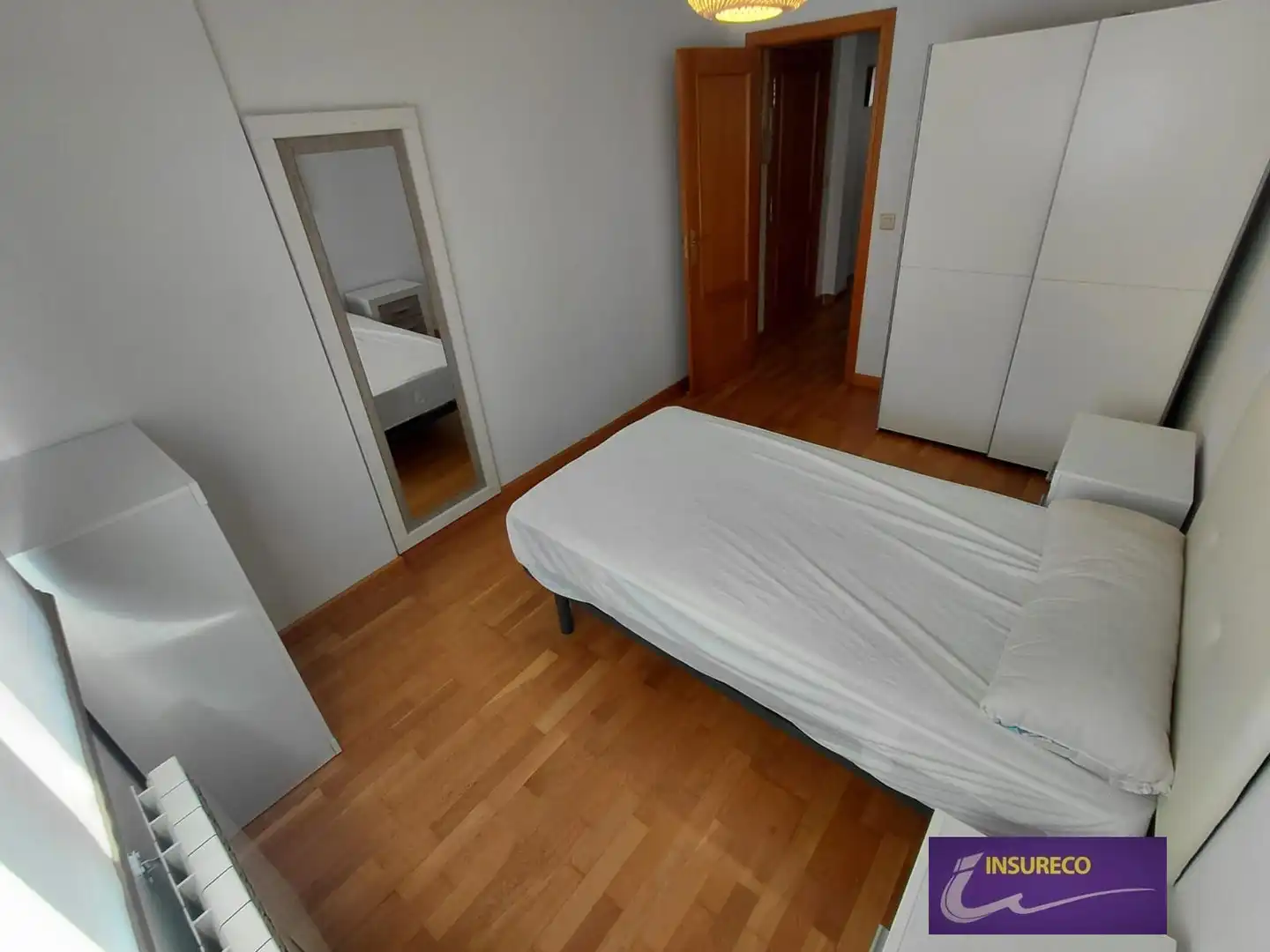 Schlafzimmer von Wohnung zur Miete in León Capital  mit Heizung, Terrasse und Abstellraum