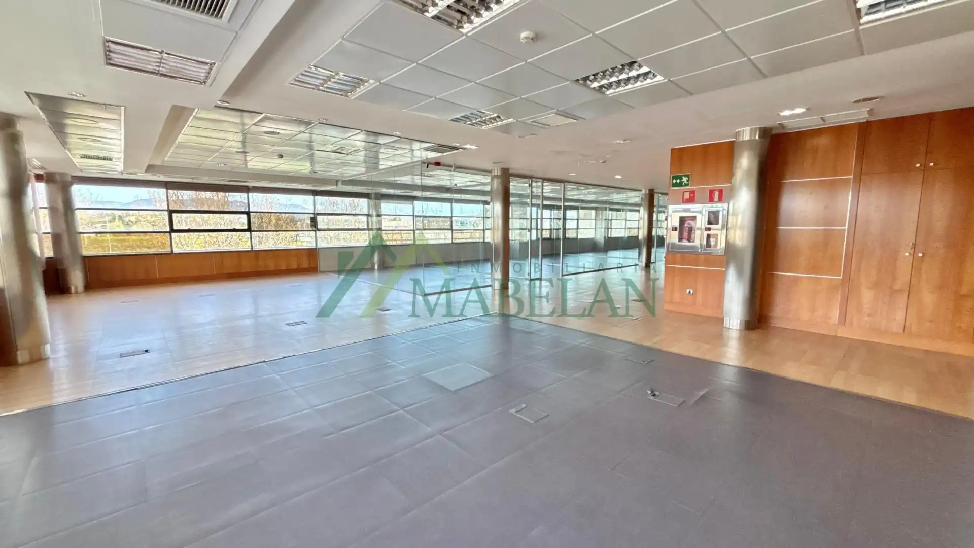 Oficina con ascensor en venta en El Pinar - Punta Galea, imagen 2