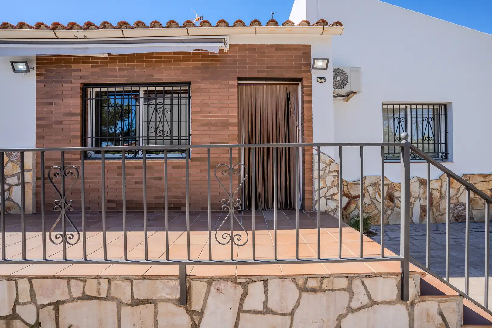 Vista exterior de Casa o chalet en venta en L'Ametlla de Mar  con Aire acondicionado, Calefacción y Terraza