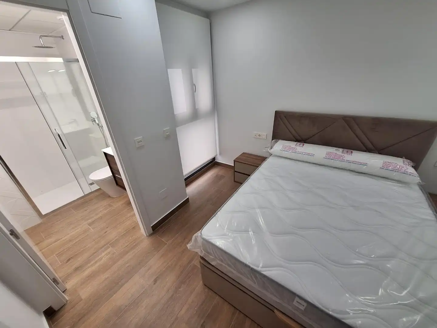 Habitación de Apartamento de alquiler en Torrevieja con Aire acondicionado, Calefacción y Amueblado
