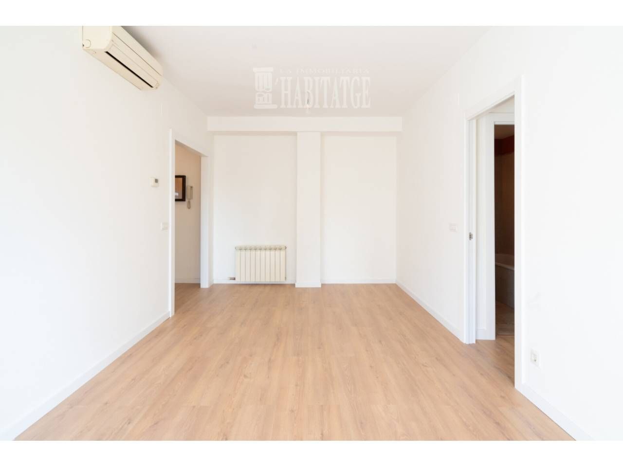 Bedroom of Flat for sale in Vic  with Air Conditioner, Heating and Storage room