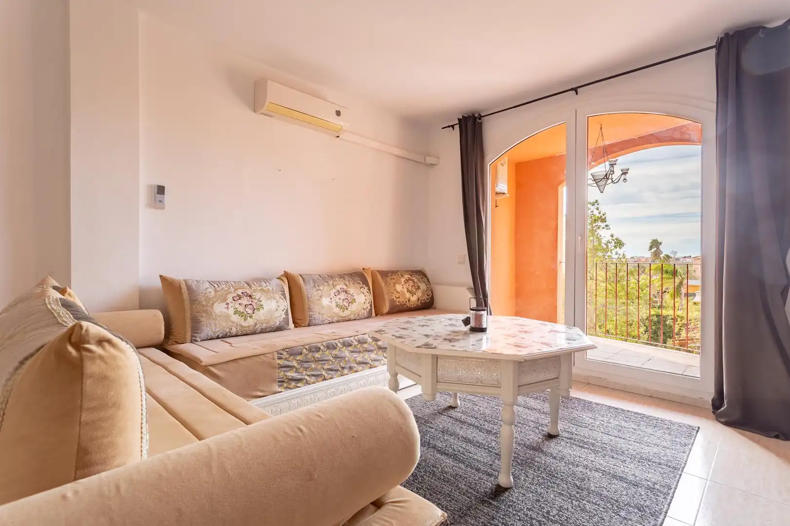 Living room of Flat for sale in Mont-roig del Camp  with Air Conditioner, Private garden and Terrace