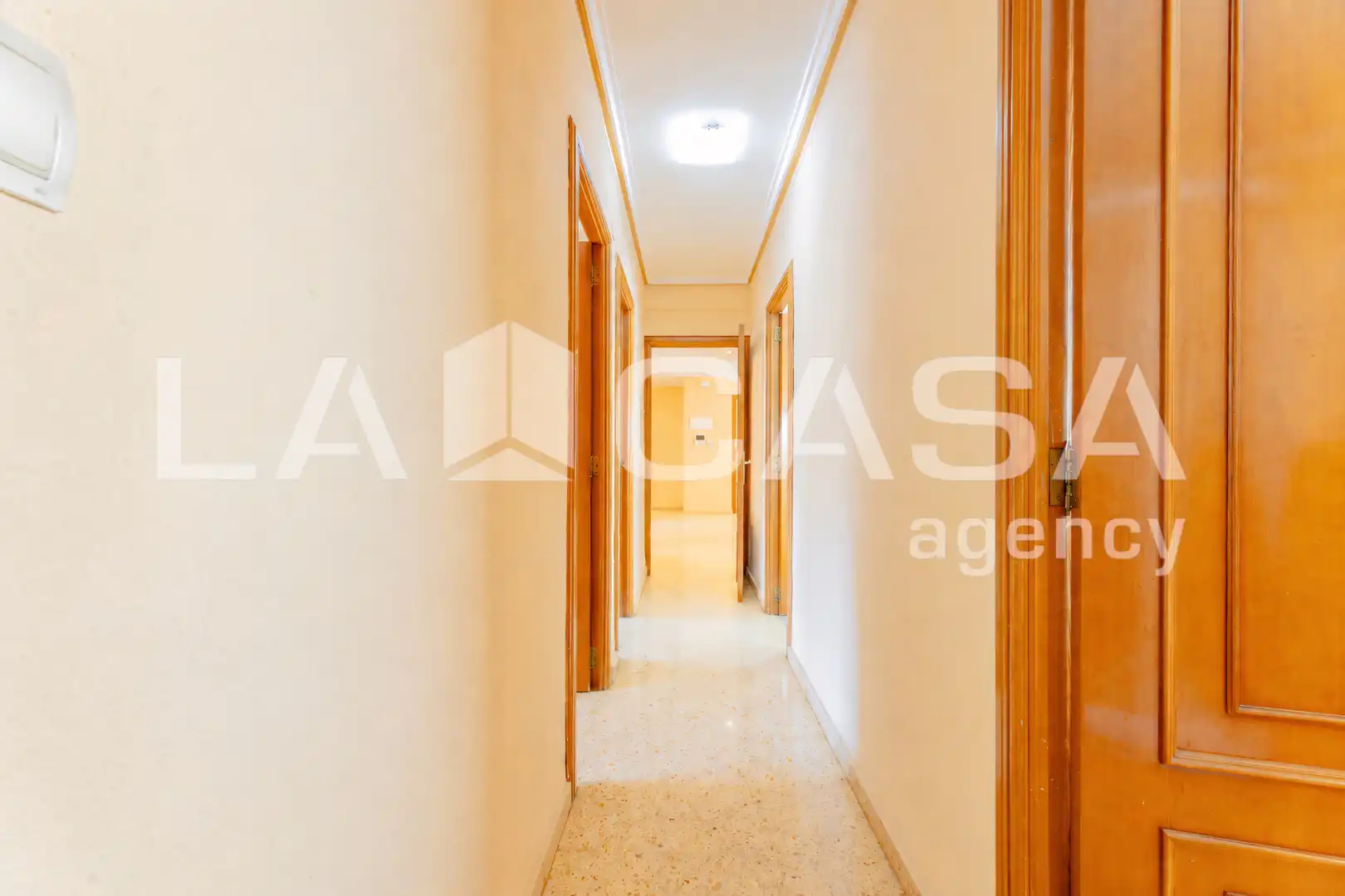 Piso en venta en Valencia con Amueblado y Balcón