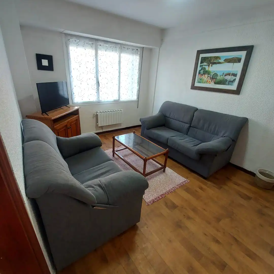 Flat for rent in Avenida de la Costa, Barrio del Centro