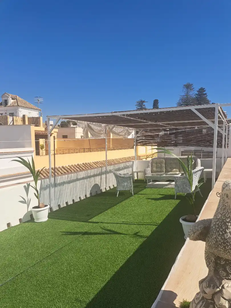Casa amb terrassa de lloguer a Calle Carril San Diego 47
