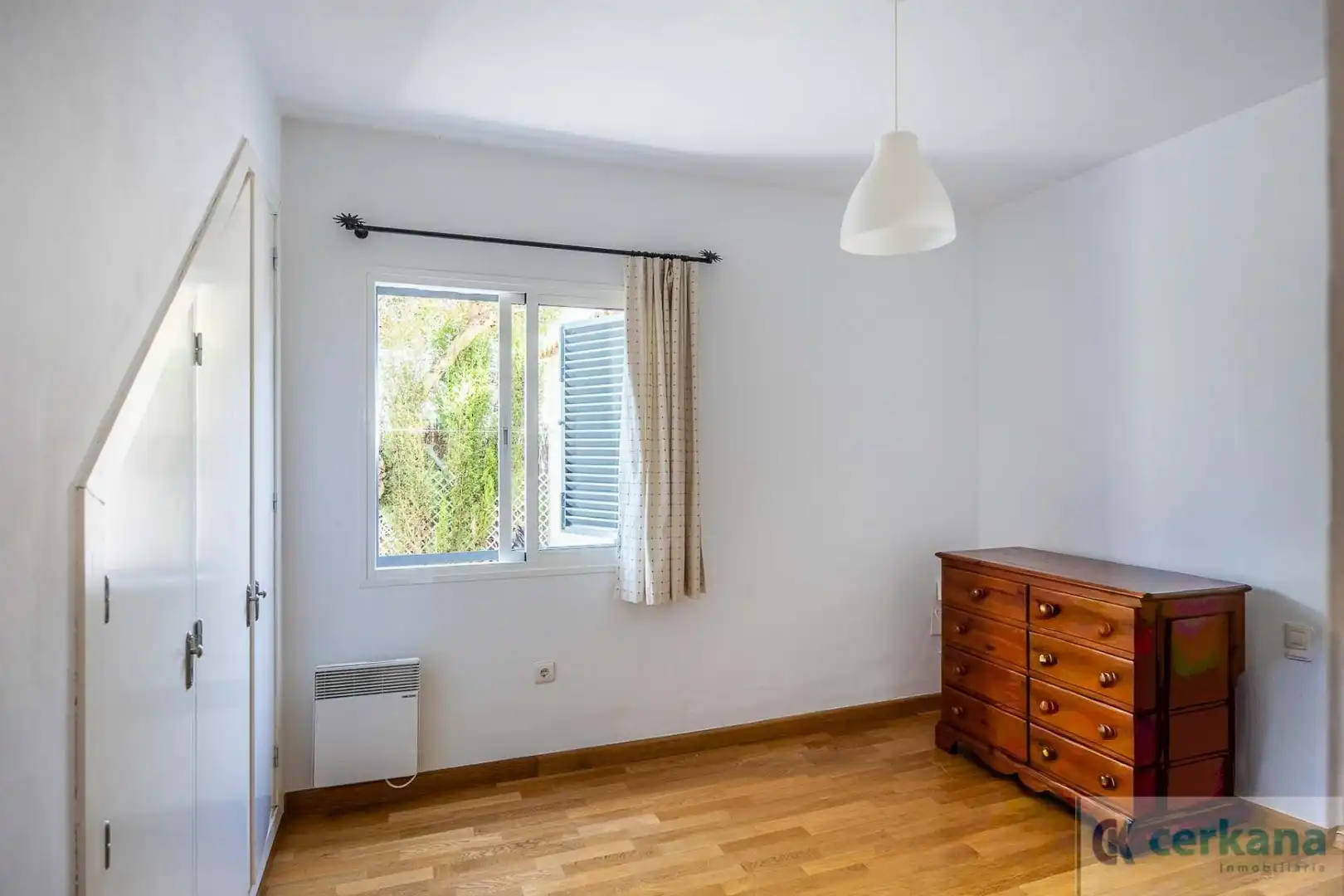 Bedroom of Houses for sale in Espartinas  with Air Conditioner and Storage room