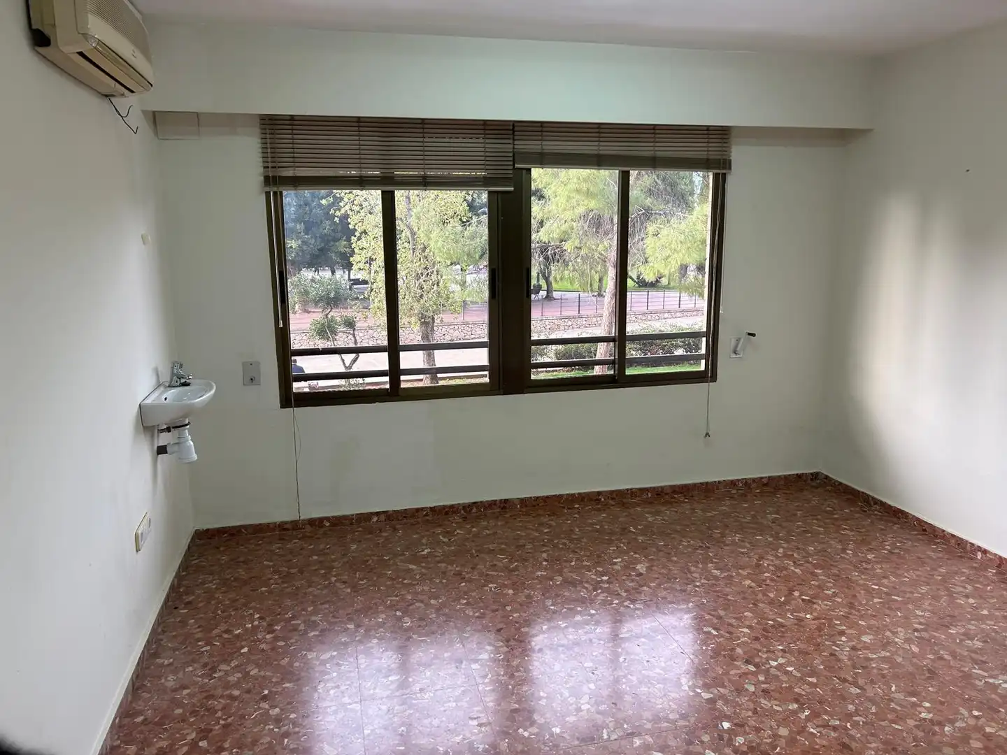 Bedroom of Commercial properties for rent in Castellón de la Plana / Castelló de la Plana