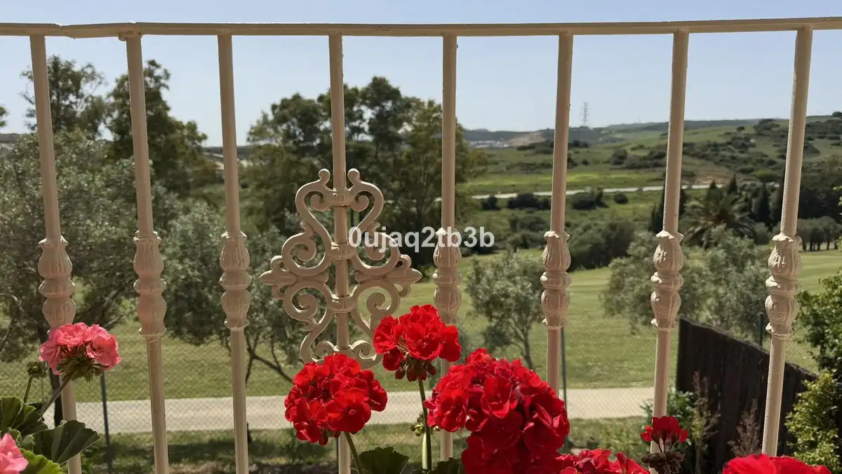 Apartamento en venta en Estepona Golf, Playa Bahía Dorada