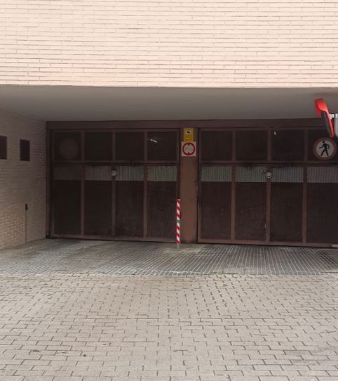 Foto 2 de Garatge de lloguer a Carrer de Babord, 6, Port, Badalona