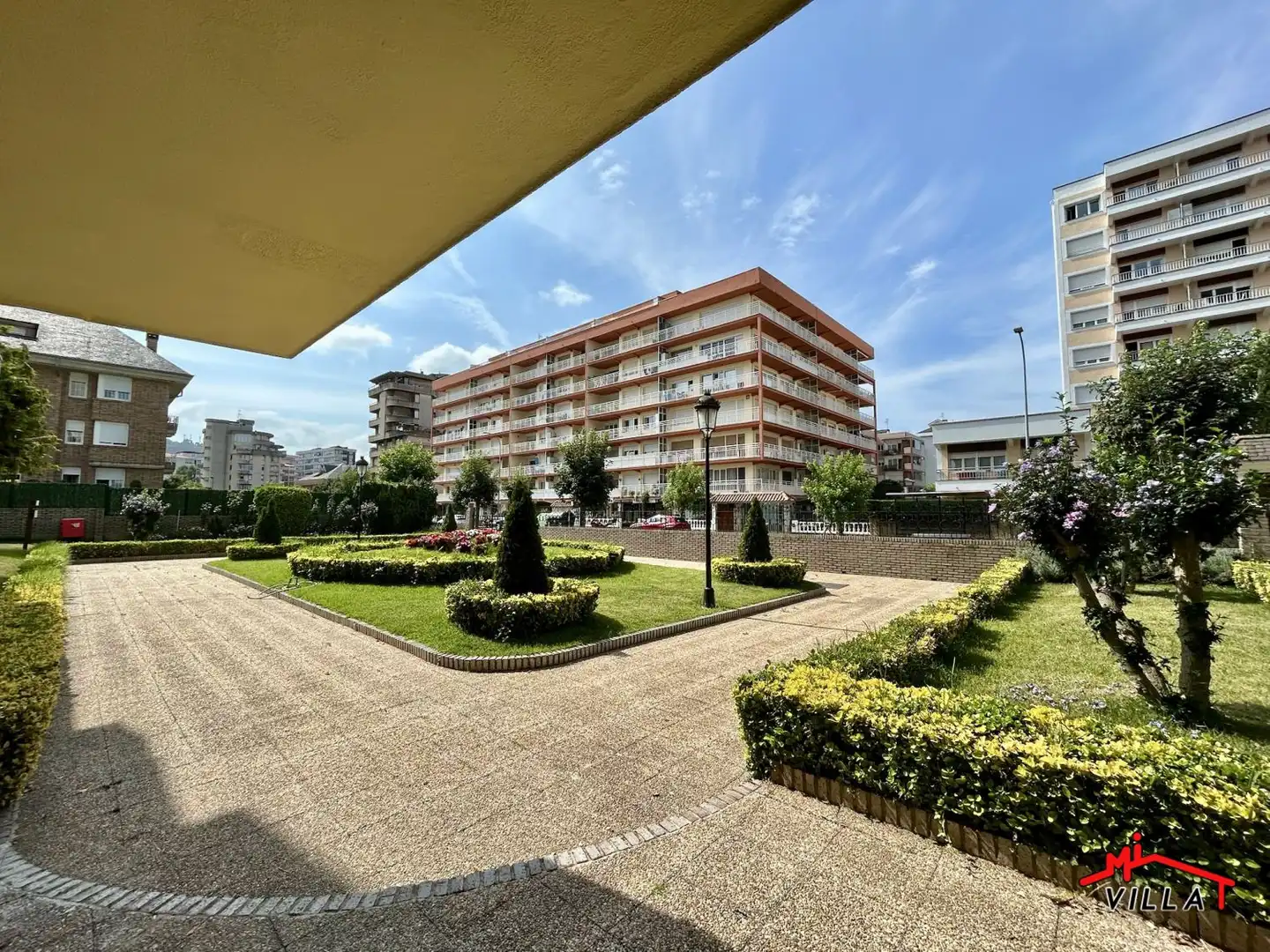 Vista exterior de Pis en venda en Laredo amb Calefacció, Terrassa i Traster