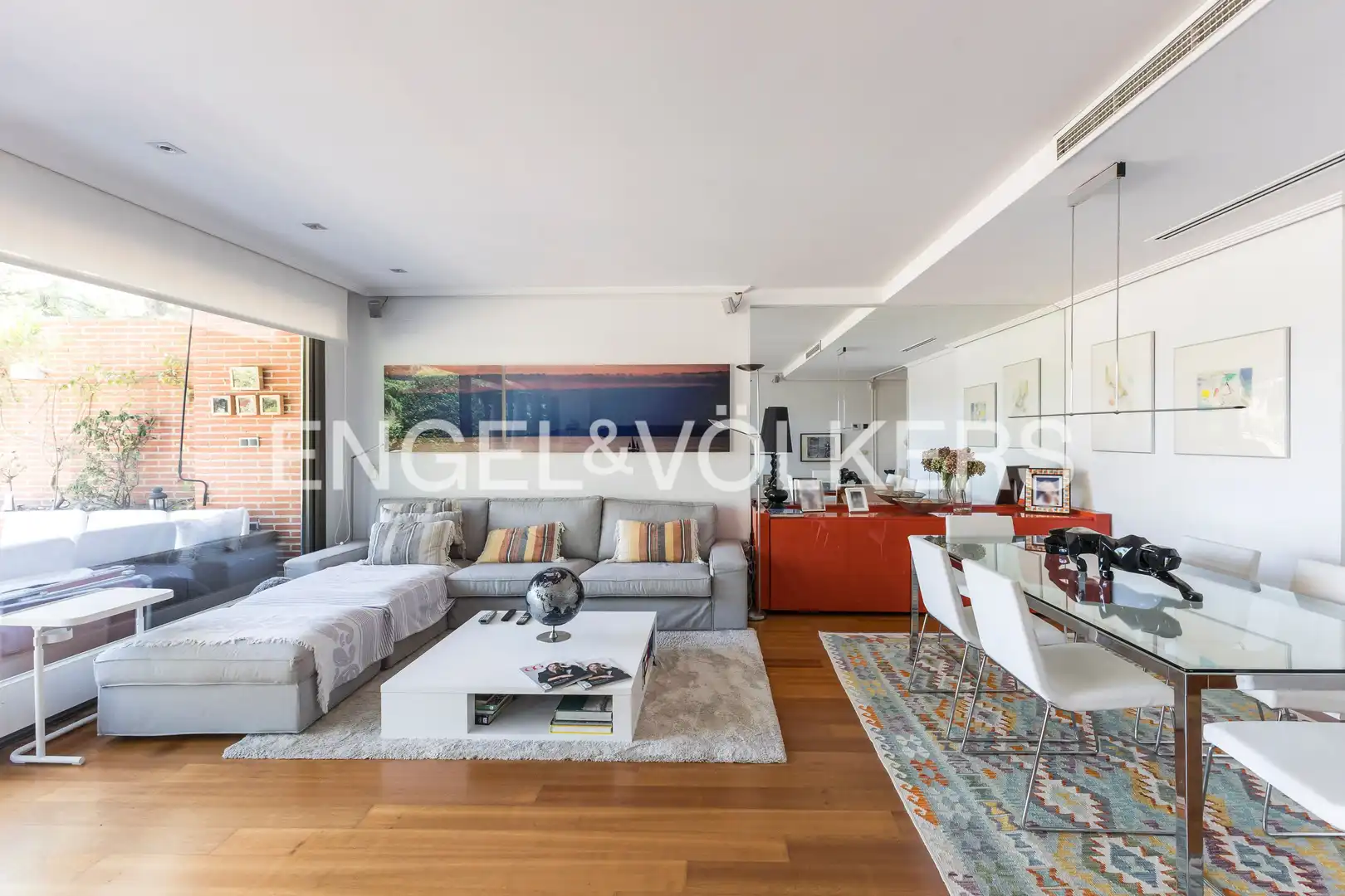 Sala d'estar de Apartament en venda en Madrid amb Aire condicionat, Calefacció i Jardí privat