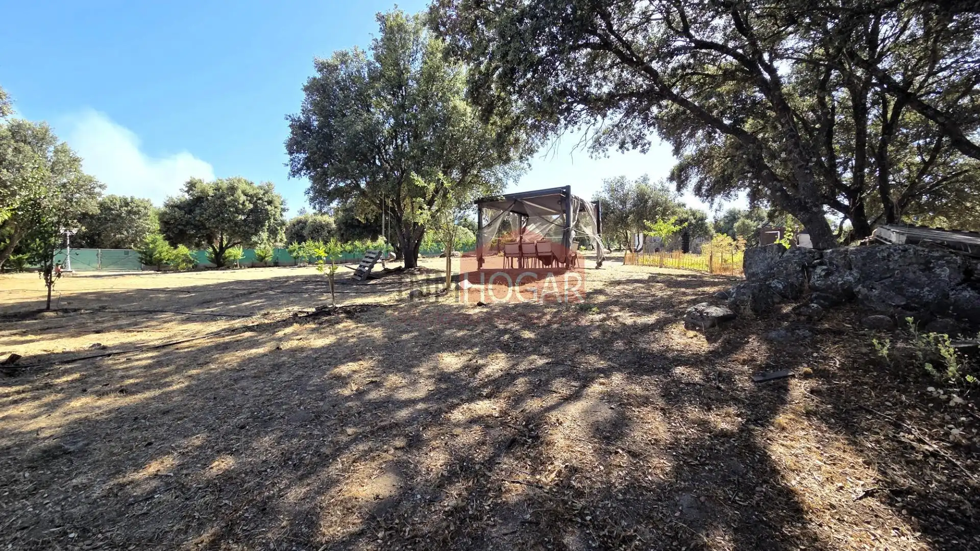 Finca rústica en venda en Burgohondo amb Jardí privat, Piscina i Moblat