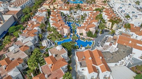 Foto 2 de Apartamento en venta en De Bruselas, Playa de Fañabé, Adeje