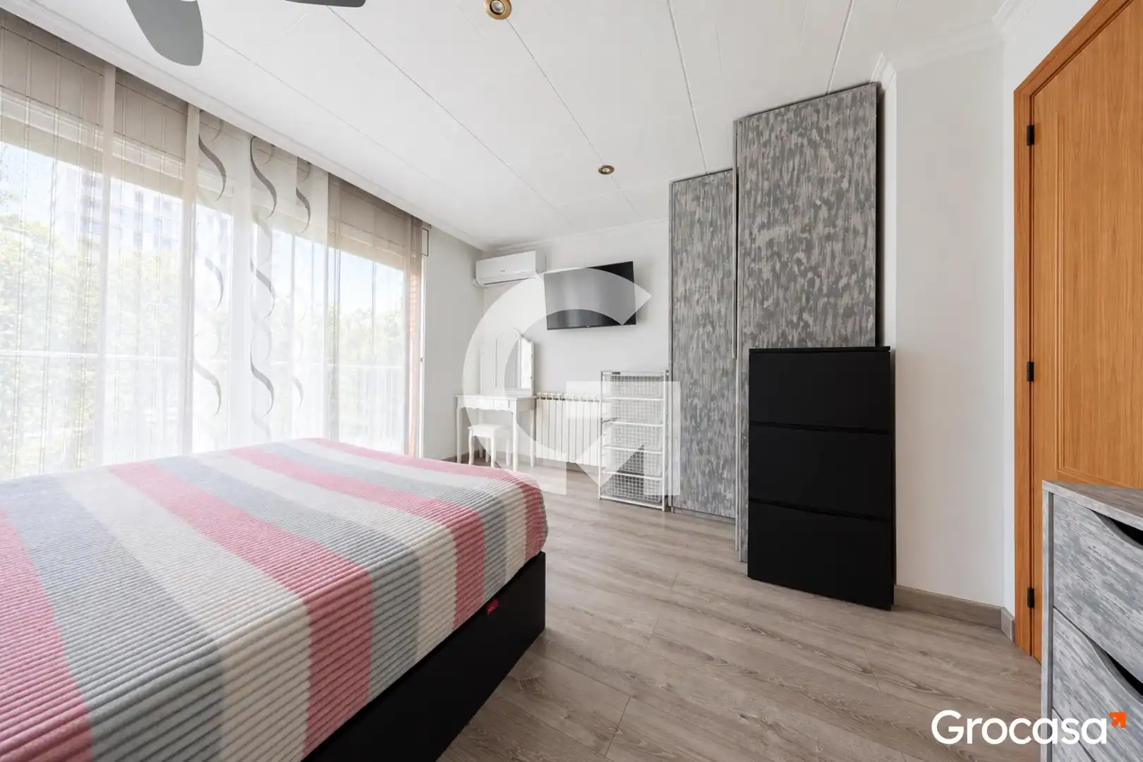 Schlafzimmer von Einfamilien-Reihenhaus zum Verkauf in Nord-oest