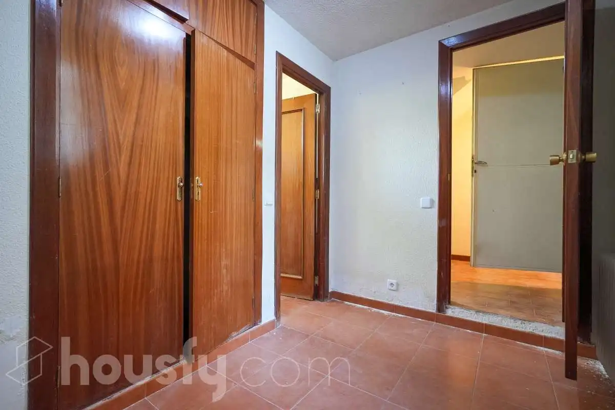 Bedroom of Houses for sale in Madrid  with Air Conditioner, Heating and Private garden