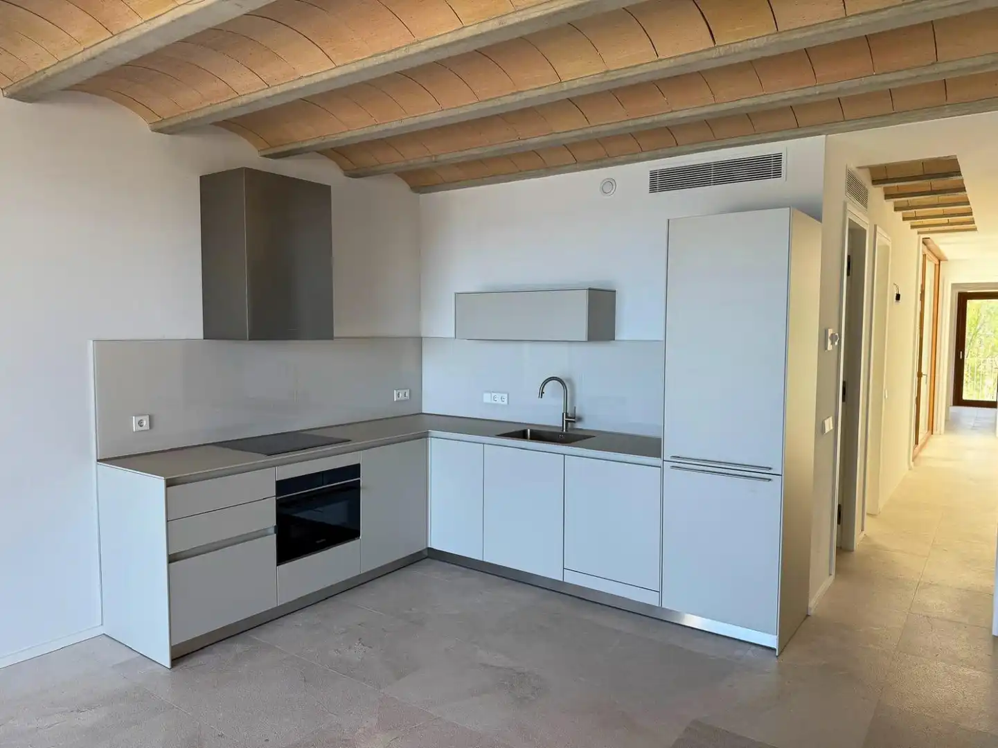 Küche von Wohnung zum Verkauf in Artà mit Klimaanlage, Terrasse und Abstellraum