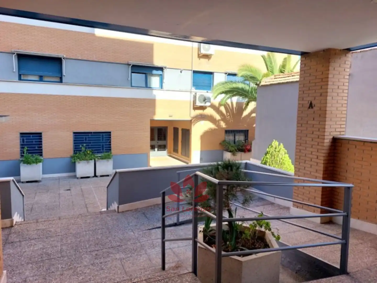 Vista exterior de Piso en venta en Madrid con Aire acondicionado y Trastero