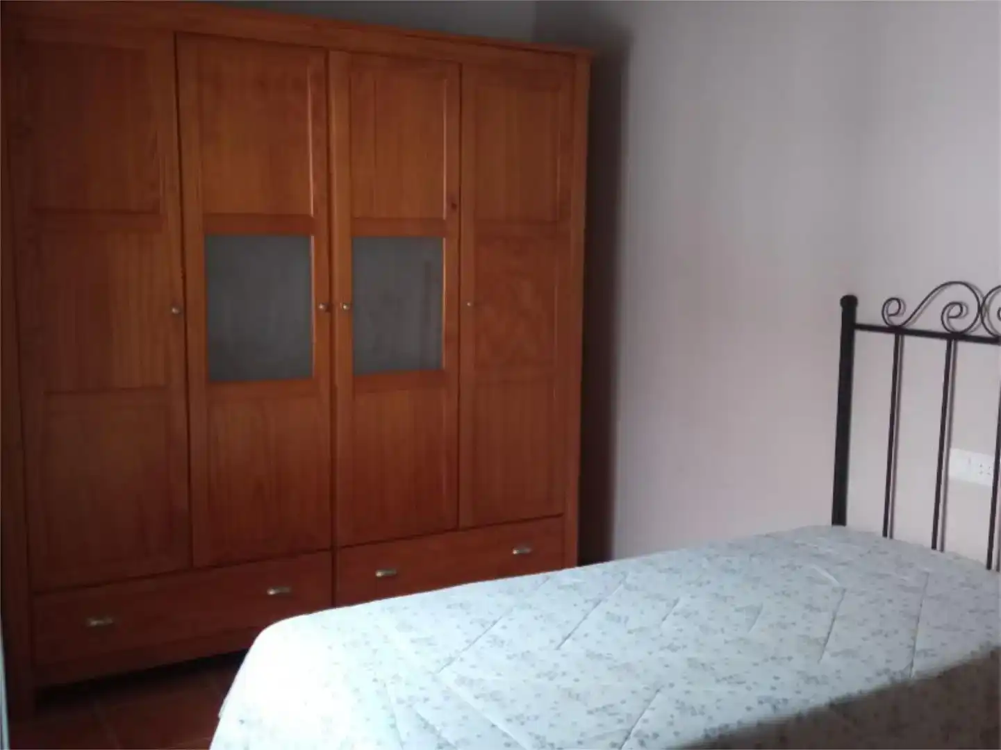 Bedroom of Flat for sale in Guadalcanal  with Air Conditioner and Storage room