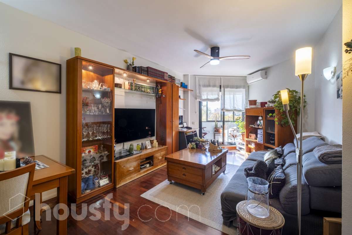 Sala d'estar de Pis en venda en Sabadell amb Aire condicionat, Calefacció i Parquet