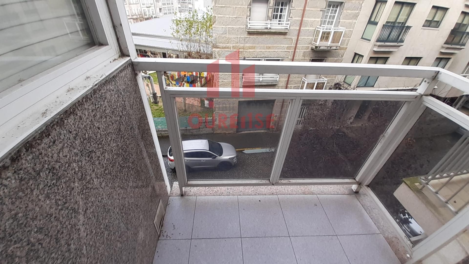 Terraza de Piso en venta en Ourense Capital  con Calefacción, Trastero y Balcón