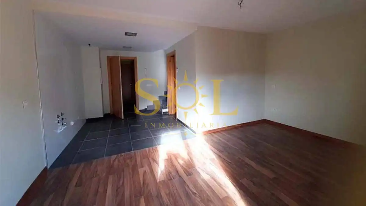 Dúplex en venta en Puebla de Lillo con Calefacción, Parquet y Terraza