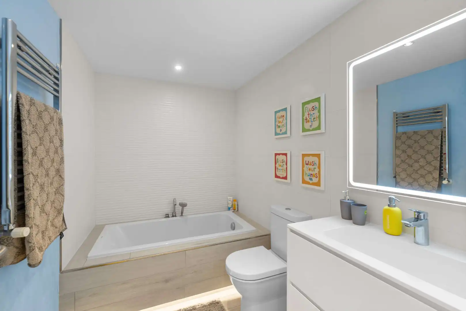 Badezimmer von Erdgeschoss zum Verkauf in Calvià mit Klimaanlage, Heizung und Terrasse