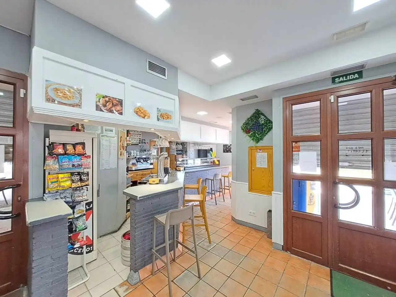 Local comercial en venta en Plaza Avelino Antolín Toledano, imagen 2