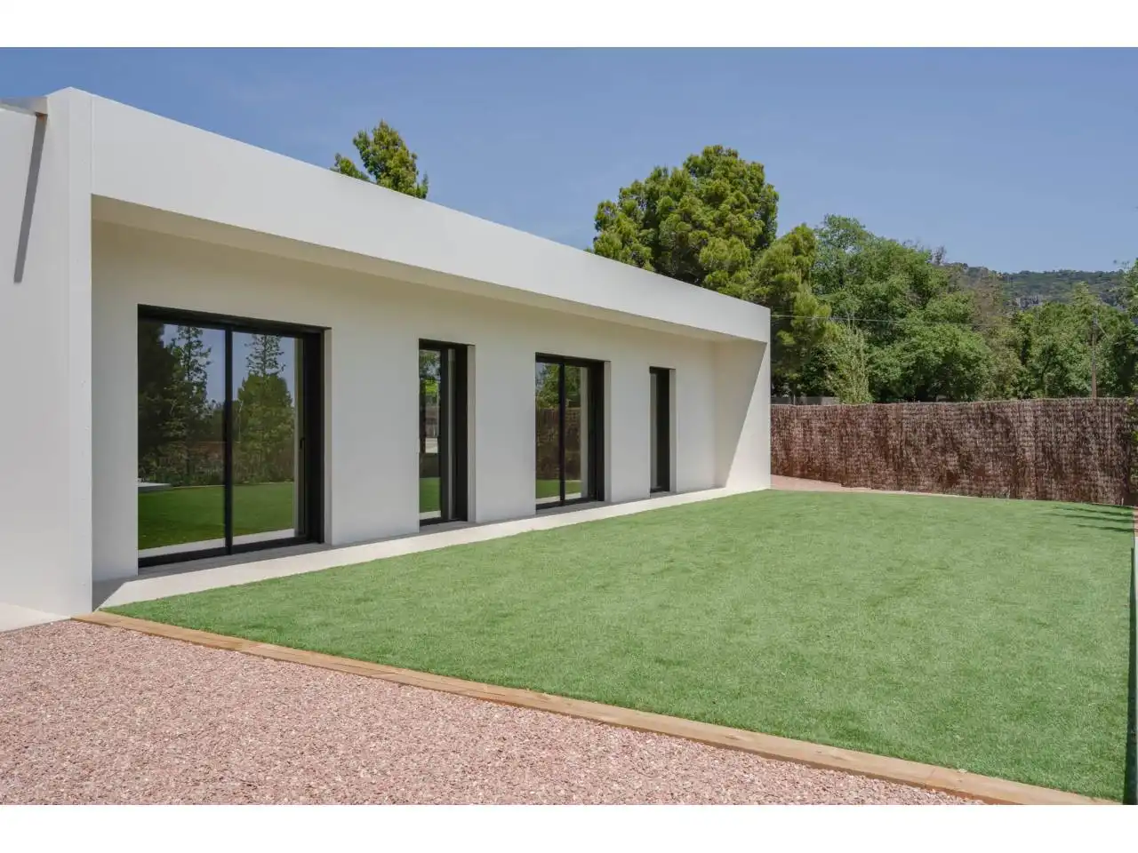 Vista exterior de Casa o xalet en venda en Matadepera amb Aire condicionat, Calefacció i Jardí privat
