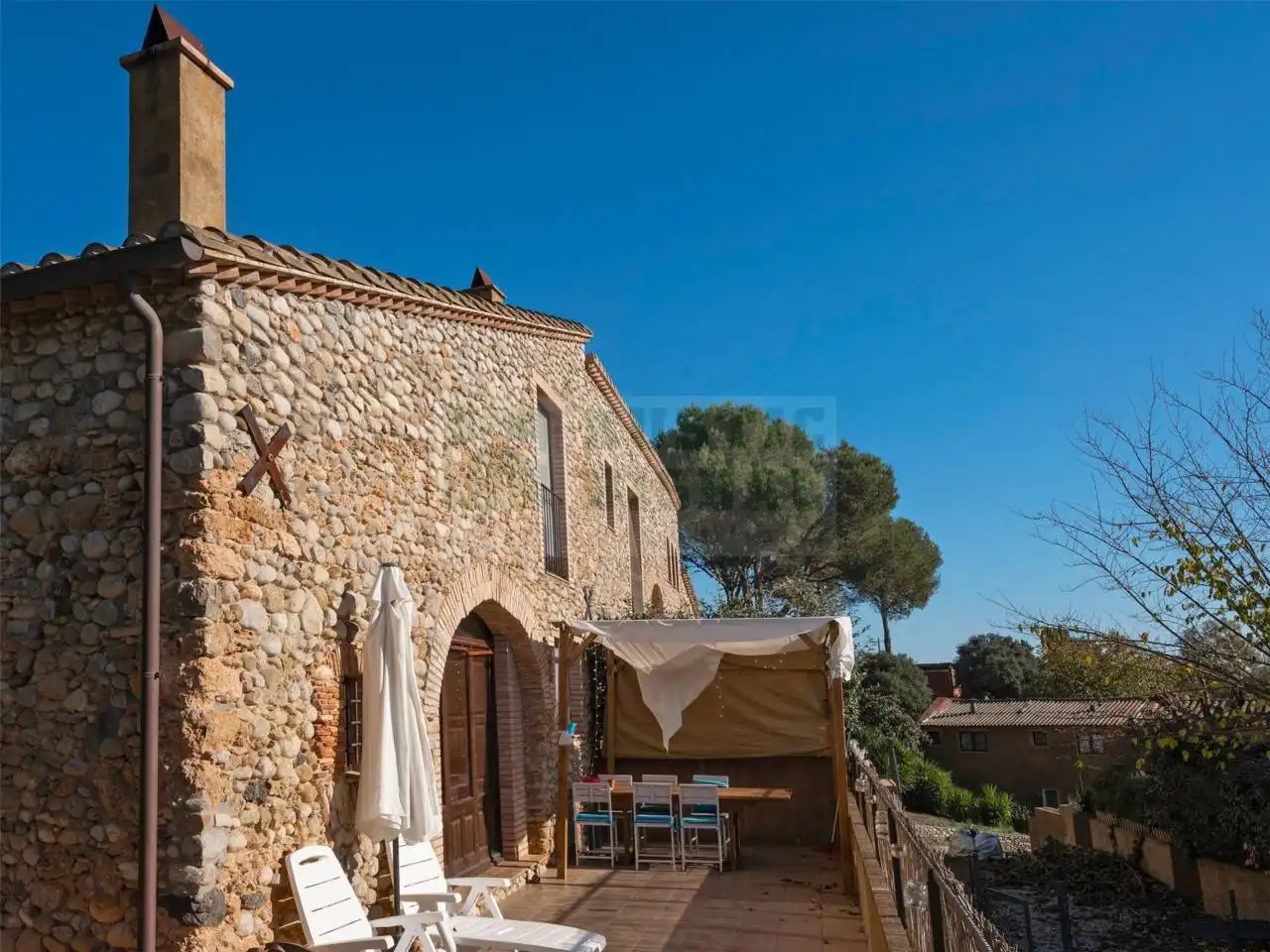 Vista exterior de Finca rústica en venta en Sant Miquel de Fluvià con Aire acondicionado, Calefacción y Terraza