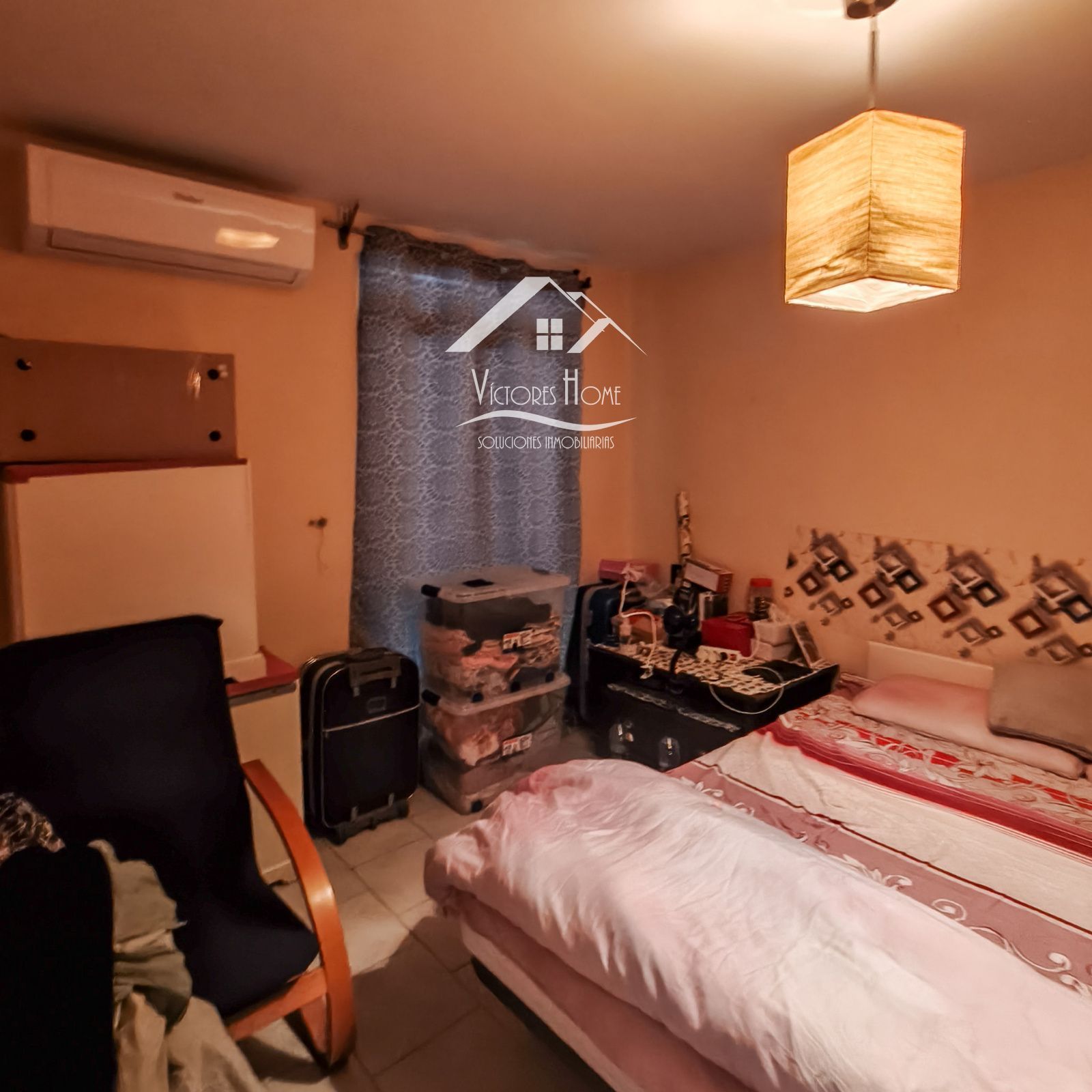 Dormitori de Local en venda en  Madrid Capital amb Aire condicionat i Internet